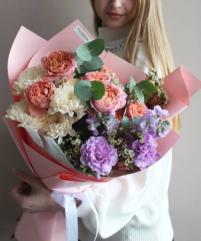 "Женева" букет с розой Джульетта и лунными диантусами №3465