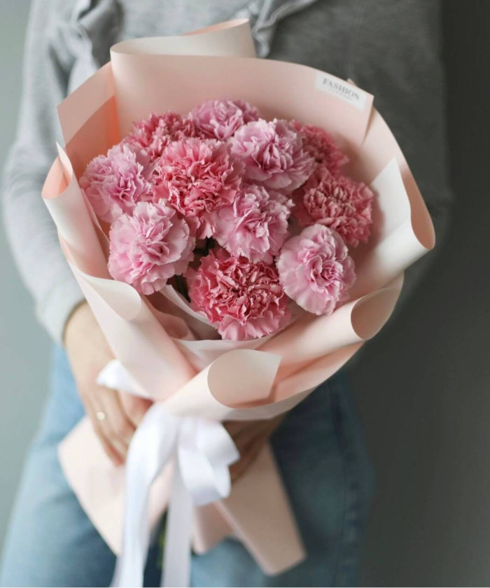 11 розовых диантусов 