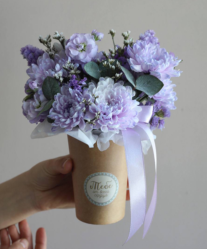 Цветочный комплимент с сезонным составом №3463