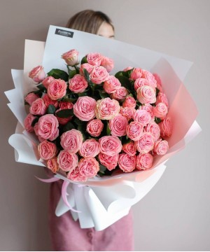 Розовые кустовые розы №3094