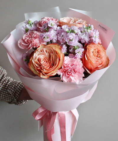 "Рассвет" букет с розами Кахала и маттиолой №5437