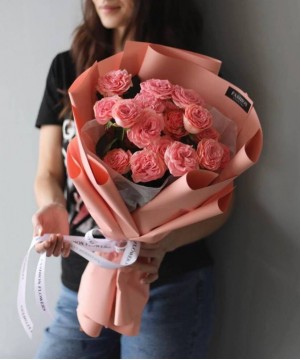 3 кустовые розы розовые №9479