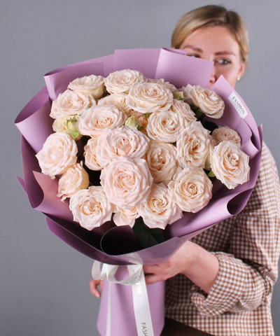 5 кустовых кремовых роз Софи №8647