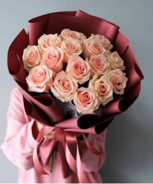 Нежно-розовые розы Салма 15шт. №5642 фото 1  от интернет-магазина FASHION FLOWERS
