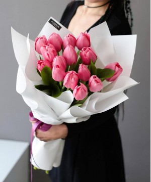 "Пинк Эмпайр" букет из 15 розовых тюльпанов №2901