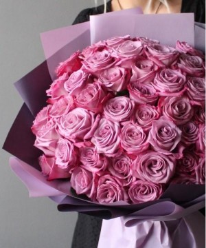 51 роза Муди Блюз №2976 фото 1  от интернет-магазина FASHION FLOWERS