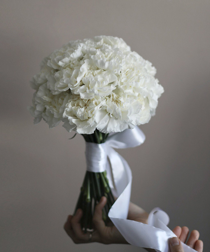 Букет невесты из белых диантусов №2036