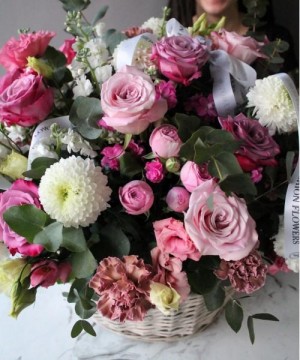 Корзина с цветами "Адриенн" №50208 фото 2  от интернет-магазина FASHION FLOWERS