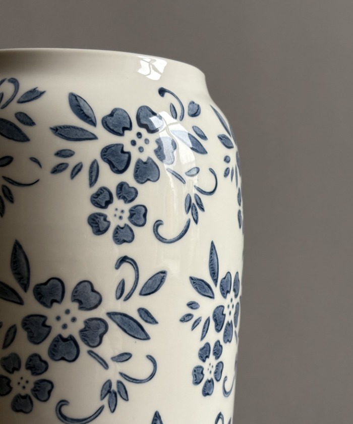 Ваза Blue flowers, 28 см