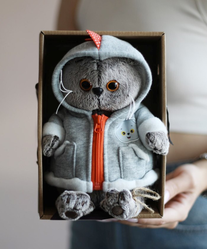 Басик в толстовке дракон 19 см Мягкая игрушка